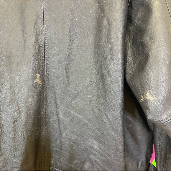 Black Leather Jacket. Size Large. In good used condition! - Picture 7 of 8